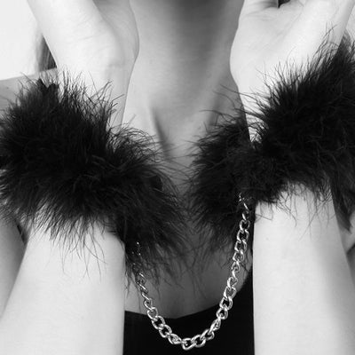 Manette in piuma morbida - BIJOUX INDISCRETS – Accessorio per lingerie – Vista principale
